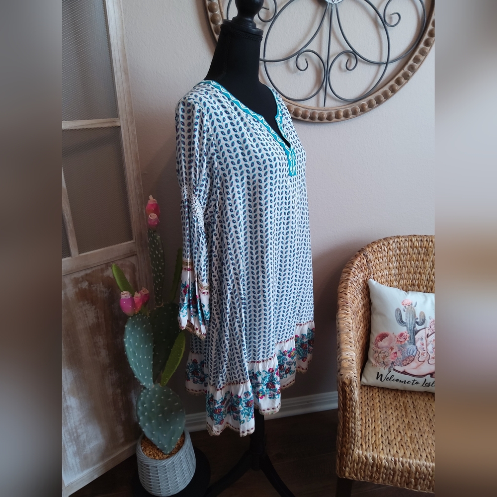 Umgee White Tunic/Dress with Teal Trim & Blue Print - Picture 4 of 10